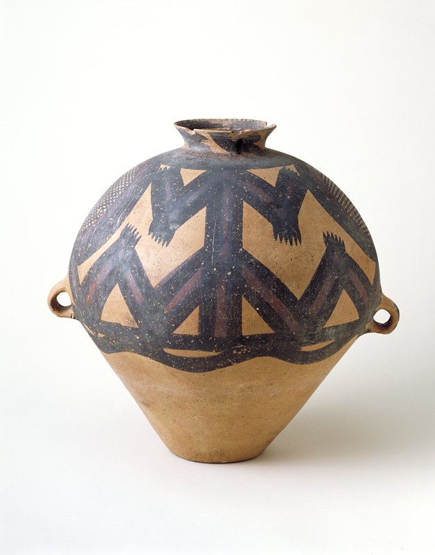 Kr. e. 3. évezredbeli kínai neolitikus
        cikk-cakk urna-minta a Jangsao régészeti kultúrából.